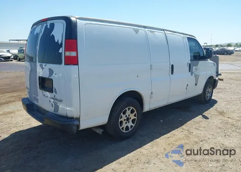 2005 Chevrolet Express из США, поврежденный, VIN 1GCFG15X851193419